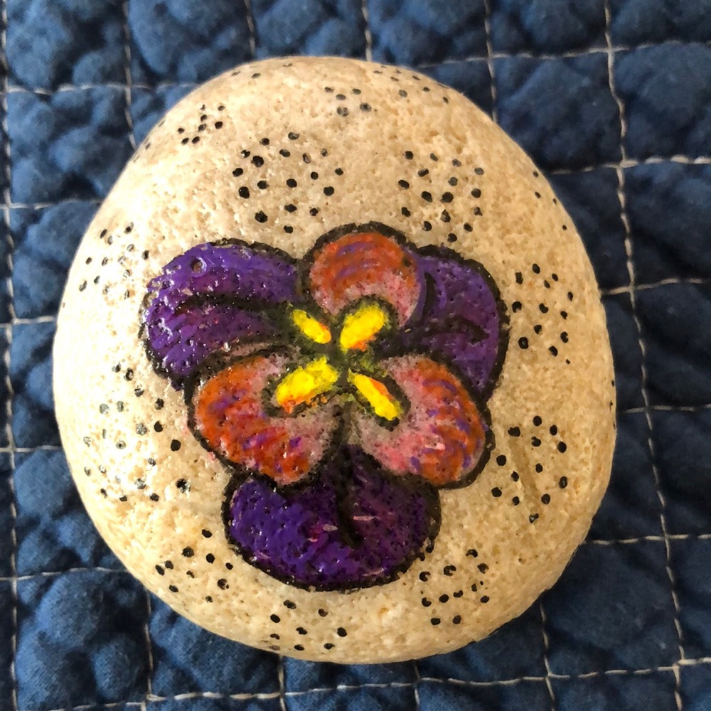 HAND PAINTED LADYBUG  DAISY ROCK - Picture 4 of 7